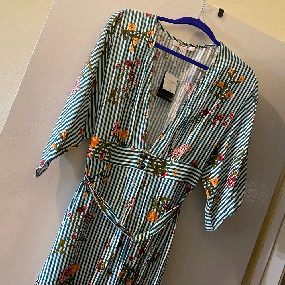 Forever 21 Striped floral Summer Dress